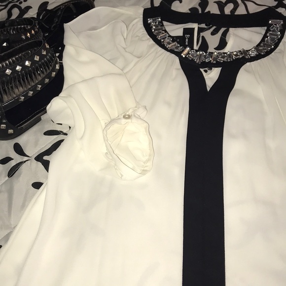 💋Cold shoulder NEW YEARS EVE/NEW YEARS DAY Blouse - Picture 2 of 5